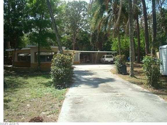 3rd image of 7652 McDaniel Dr