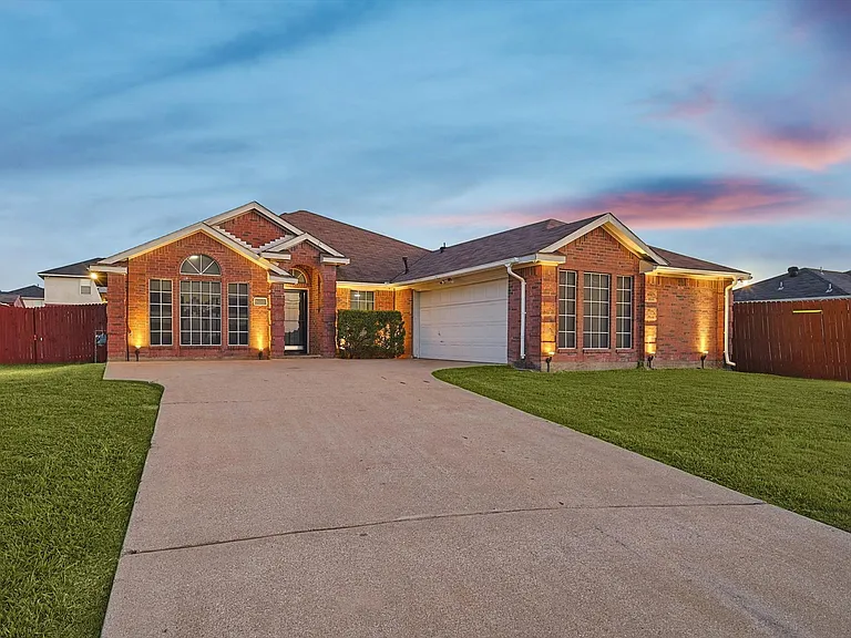 500 Parkerville Rd — Photo 3