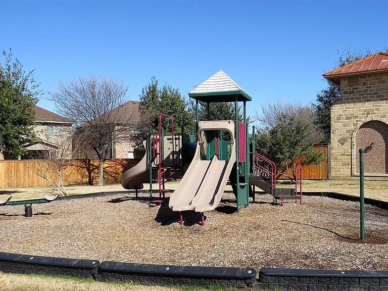 433 Magma Dr — Photo 14