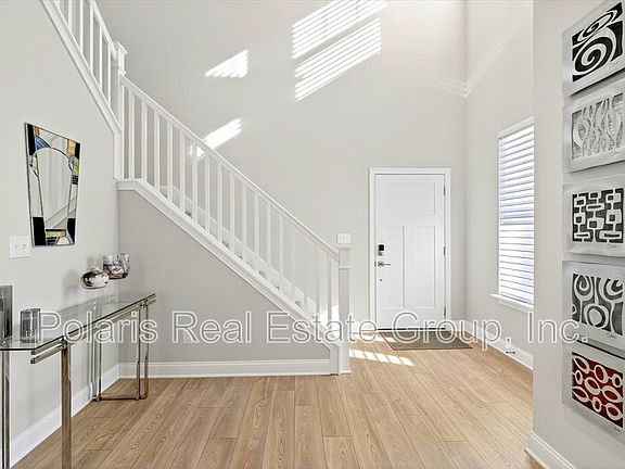3rd image of 6942 Cherry Creek Blvd