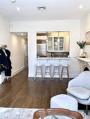 3rd image of 241 Kane St Floor 2