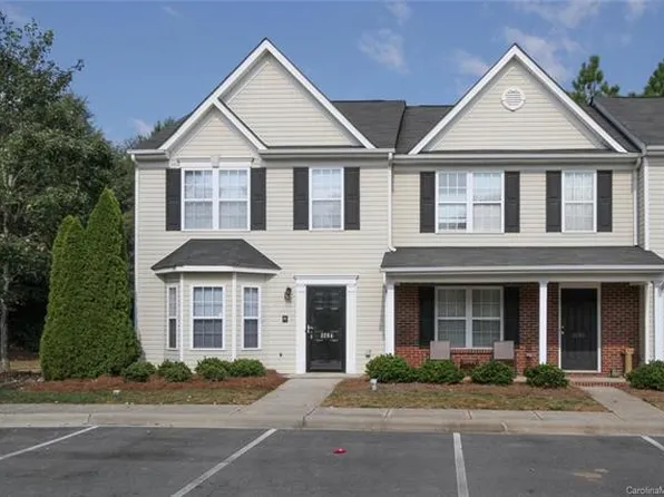 3264 Barons Court Rd, Charlotte, NC 28213