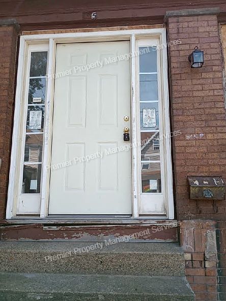 2nd image of 925 11th St