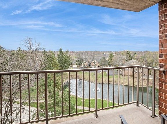2nd image of 655 Perrie Dr APT 606