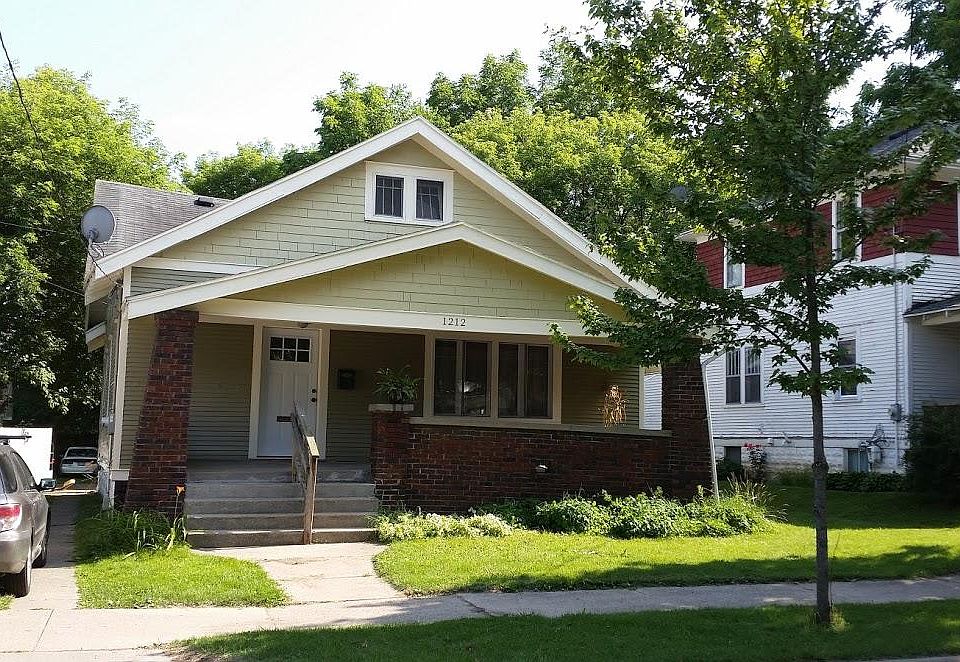 1st image of 1212 2nd St NW #1212