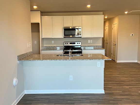 4th image of 2264 Cranberry Way