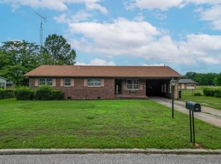 1037 W End St, Bolivar, TN 38008