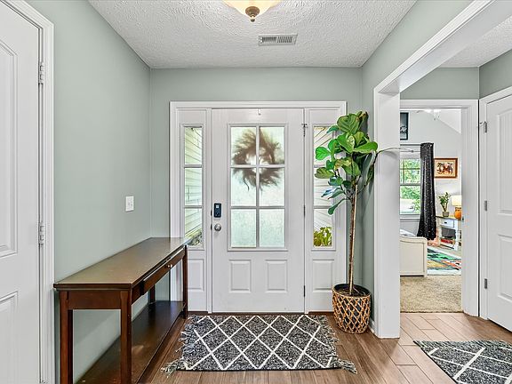4th image of 1716 John Lee Ln