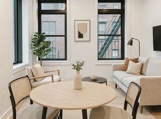 307 W 39th St #2B, New York, NY 10018