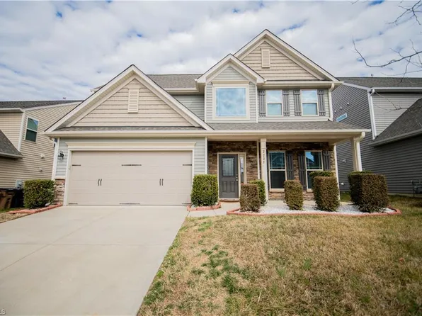 2203 Talon Dr, Greensboro, NC 27301