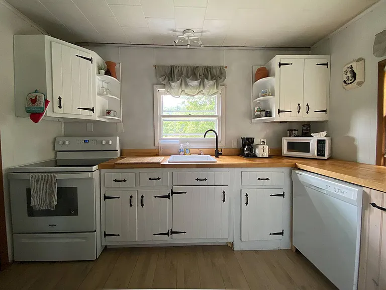76 Spruceton Rd — Photo 17