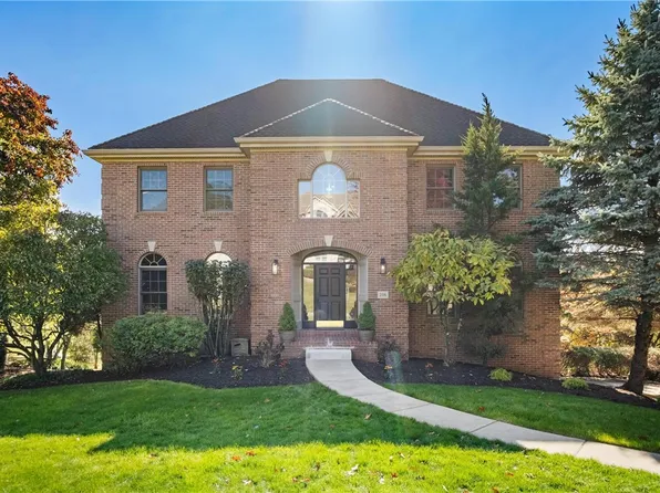 206 Alaqua Dr, Sewickley, PA 15143