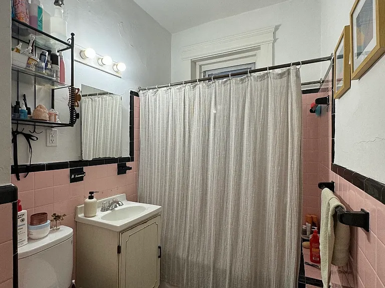 235 Harvard Ave #5 — Photo 9