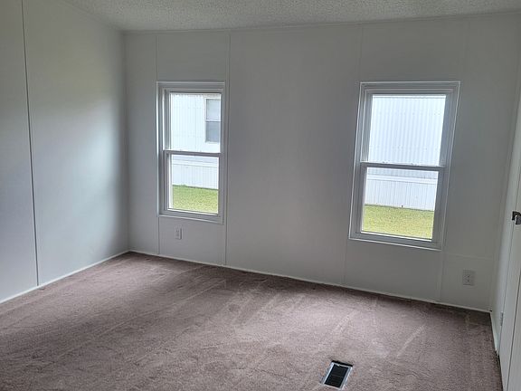 Master Bedroom with ceiling fan
