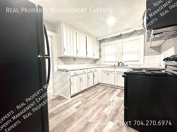3rd image of 3104 Avalon Ave