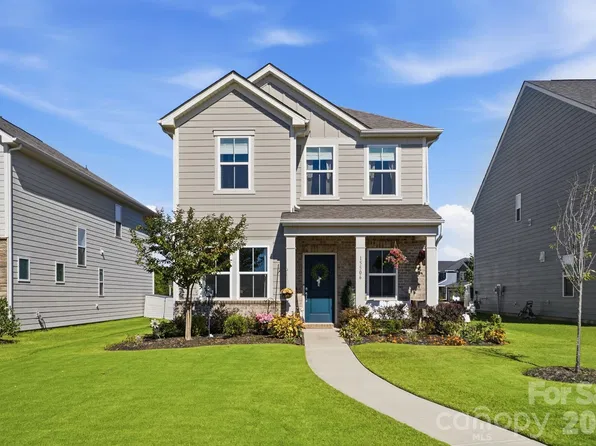 15506 Parkside Crossing Dr, Charlotte, NC 28278