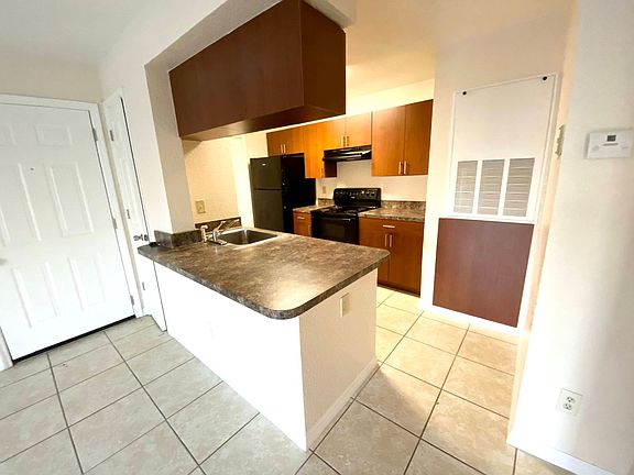 3rd image of 2550 N Alafaya Trl APT 10108