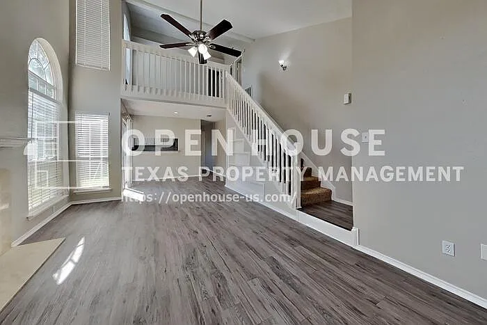 3 bed, 2.0 bath, 1472 sqft, $1,940 — Photo 3
