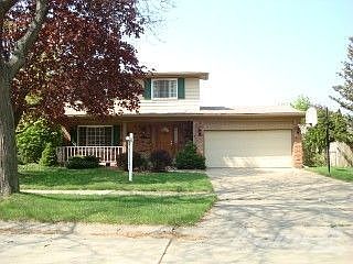 2nd image of 1365 Tennyson Dr