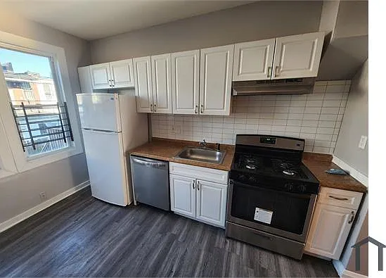 429 N Glover St — Photo 6