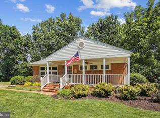 6407 Berkshire Dr, Alexandria, VA 22310
