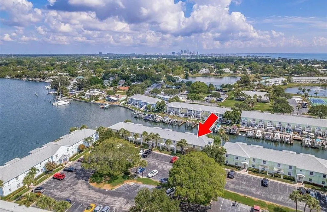 2 bed, 825 sqft, $3,600 — Photo 4