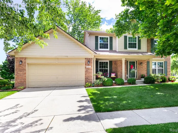 27533 Winchester Ter, Trenton, MI 48183
