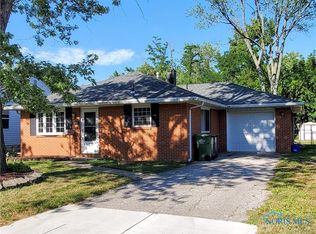1260 Hugo Ave, Maumee, OH 43537