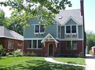 399 Blythe Rd, Riverside, IL 60546