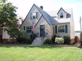 2070 Hillcrest Ave, Cleveland, OH 44109