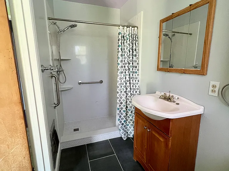2318 Thompson Way — Photo 15