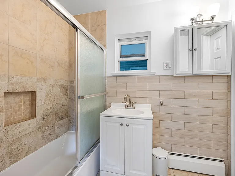 48 Jefferson Ave — Photo 14