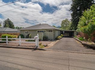 1595 NW Rachel Ave, Roseburg, OR 97471