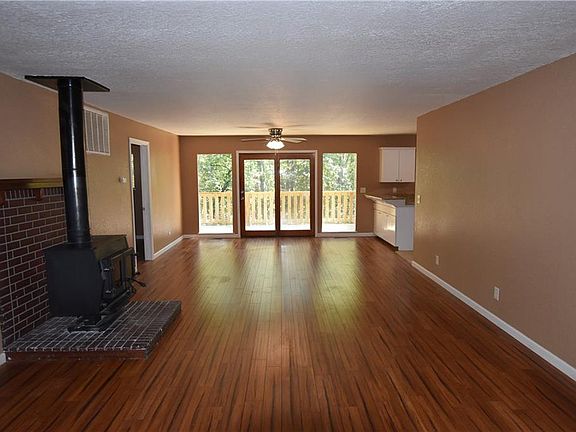 4th image of 3 Redditch Ln