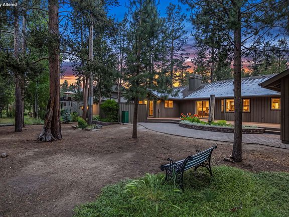 3rd image of 18217 Oregon Loop House 41