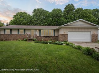 3801 Bush Gardens Ln, Holt, MI 48842