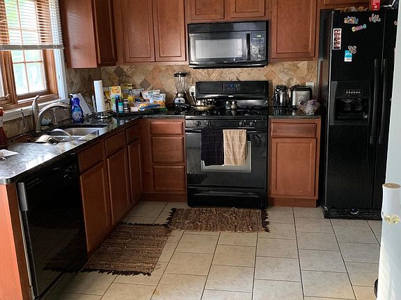 4th image of 21114 Parkcrest Dr
