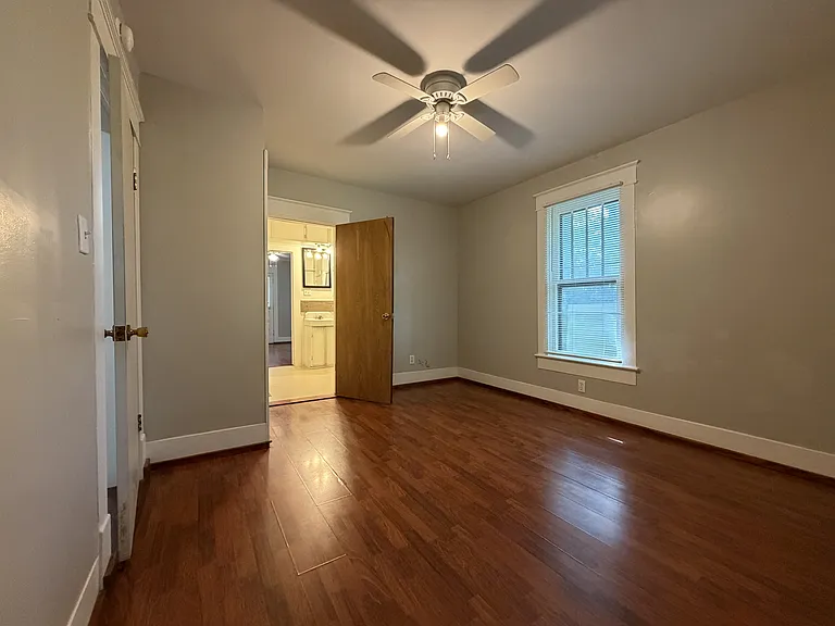 416 E Huntsville Rd — Photo 10