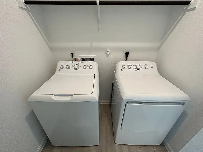 14706 Somerset Ml — Photo 12