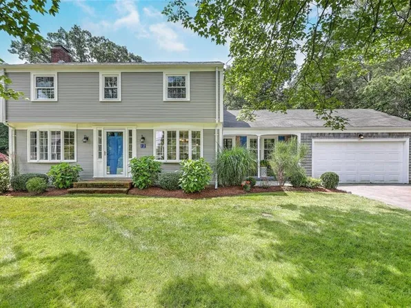 12 Pine Ave, Barrington, RI 02806