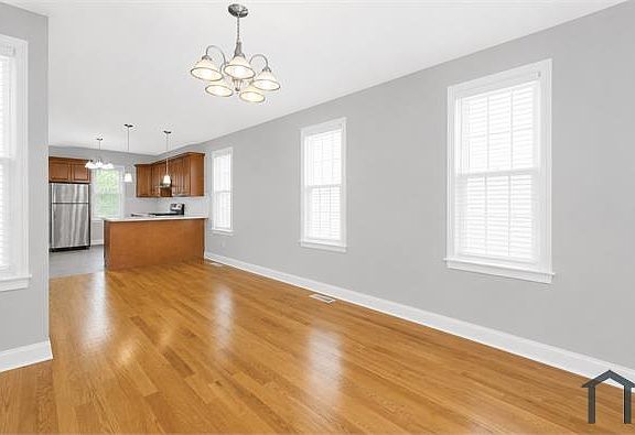 4th image of 21 Cross St #2