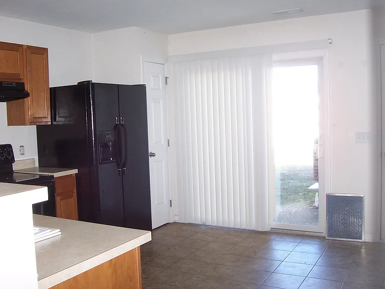 1041 Bella Dona Rd — Photo 4