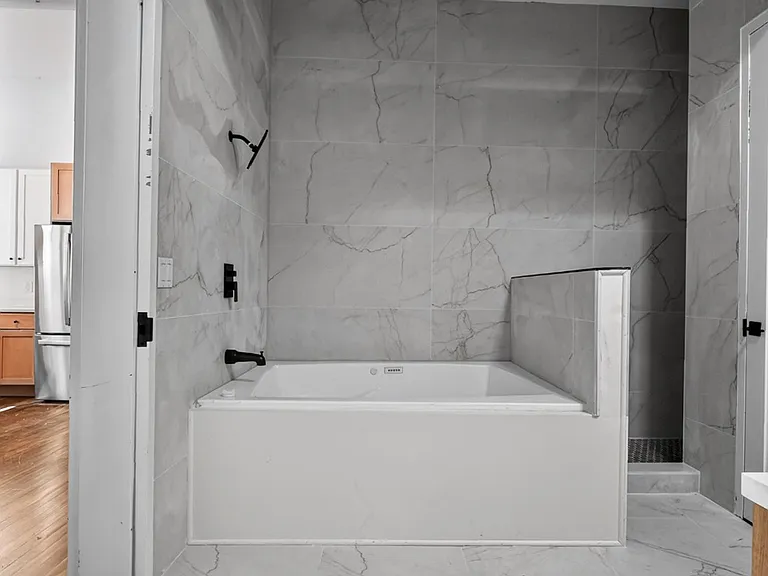 813 Chapel St — Photo 27