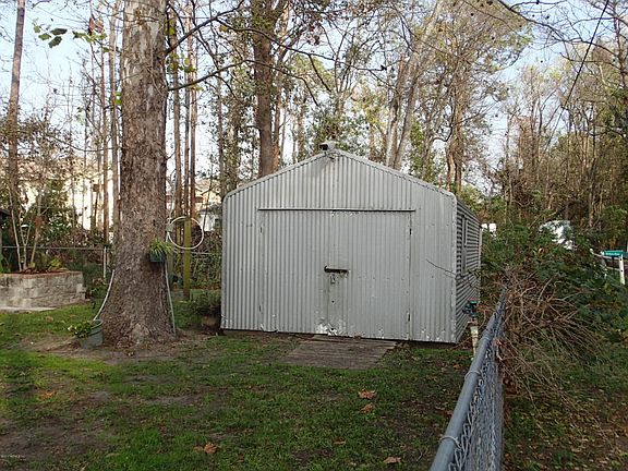 5th image of 13585 Beaver Dam Dr