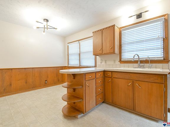 5th image of 6110 Francis St