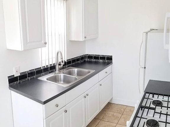 2nd image of 3919 Marine View Ave #3919