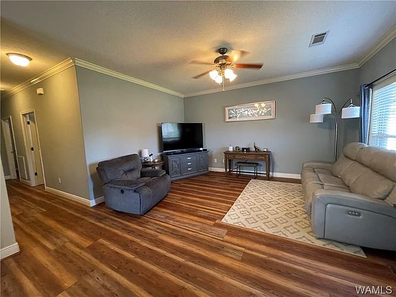 2nd image of 4965 Easton Pl