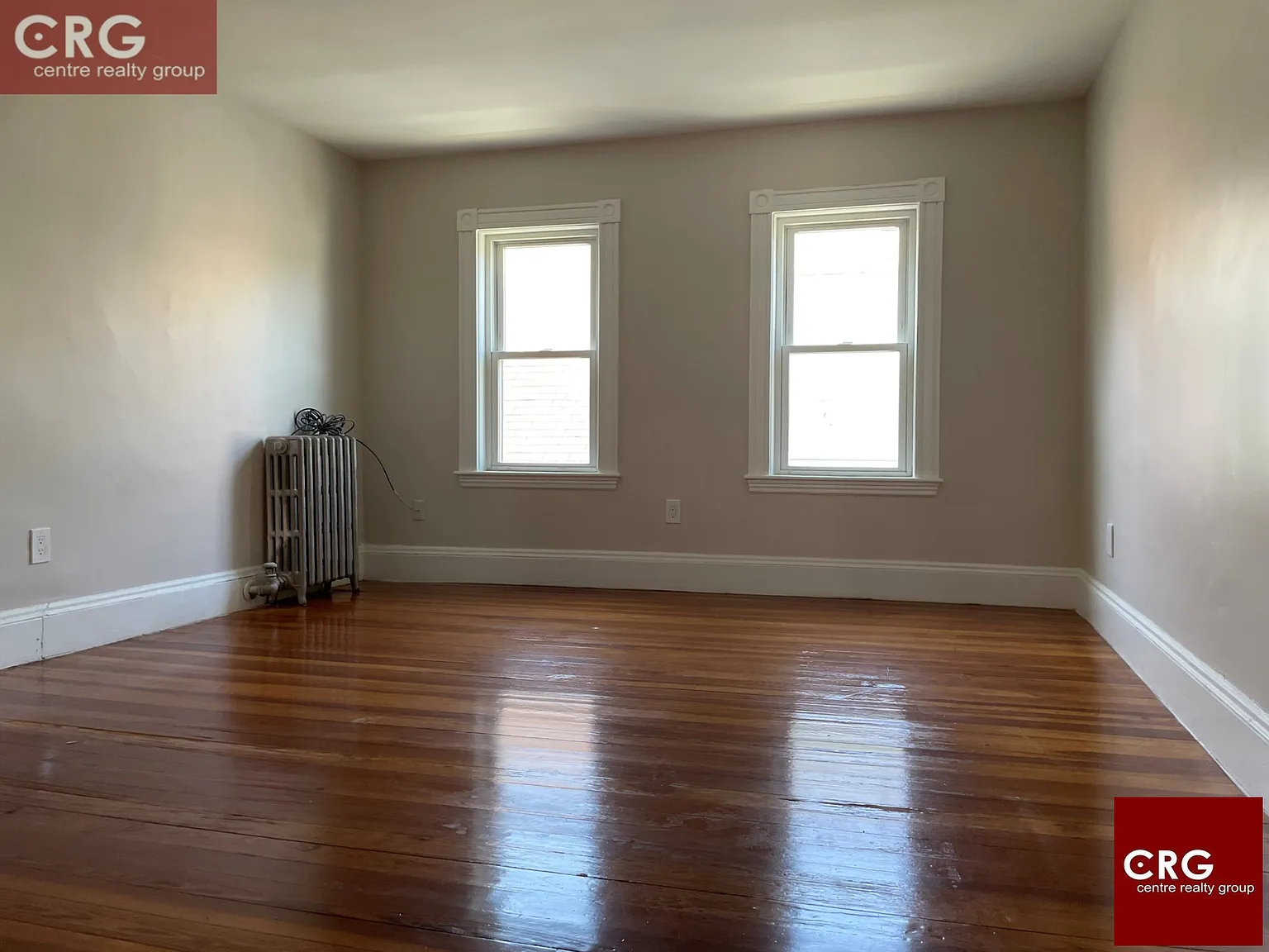 3 bed, 1.0 bath, 1000 sqft, $4,050 — Photo 3