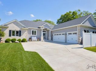 320 Manning Way, Lake Geneva, WI 53147