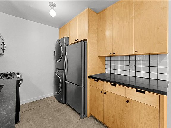 5th image of 6072 La Prada St #6